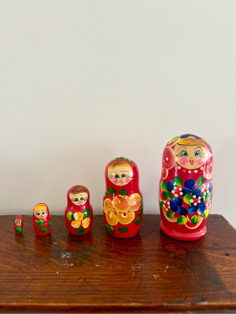 Hand-Painted Red Matryoshka Nesting Dolls Set - Traditional Russian Style